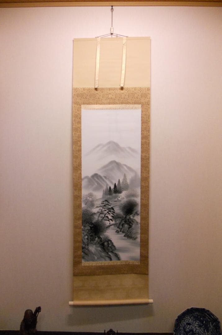 掛け軸 小池玉泉 水墨山水 絹本 希少 軸装 茶道具 掛軸 美品 です。