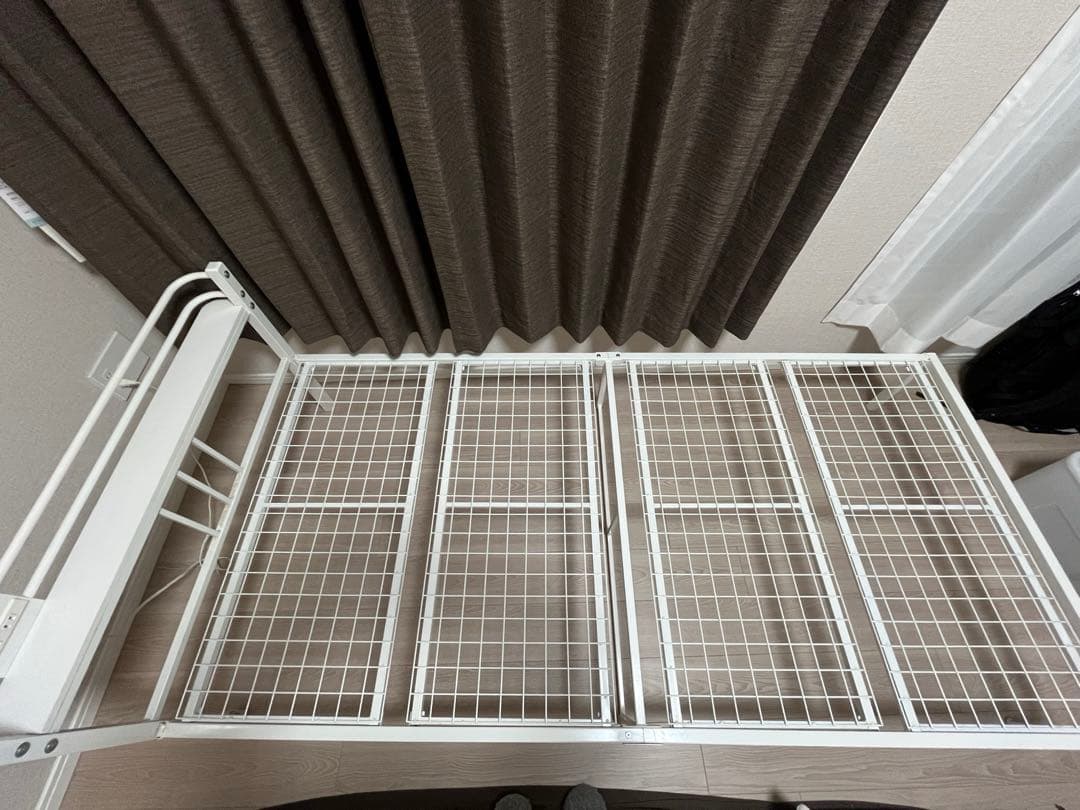 ニトリ　ホワイト スチール シングルベッドフレーム