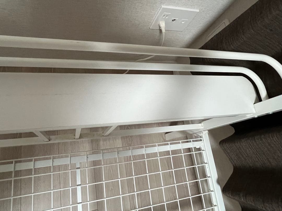 ニトリ　ホワイト スチール シングルベッドフレーム