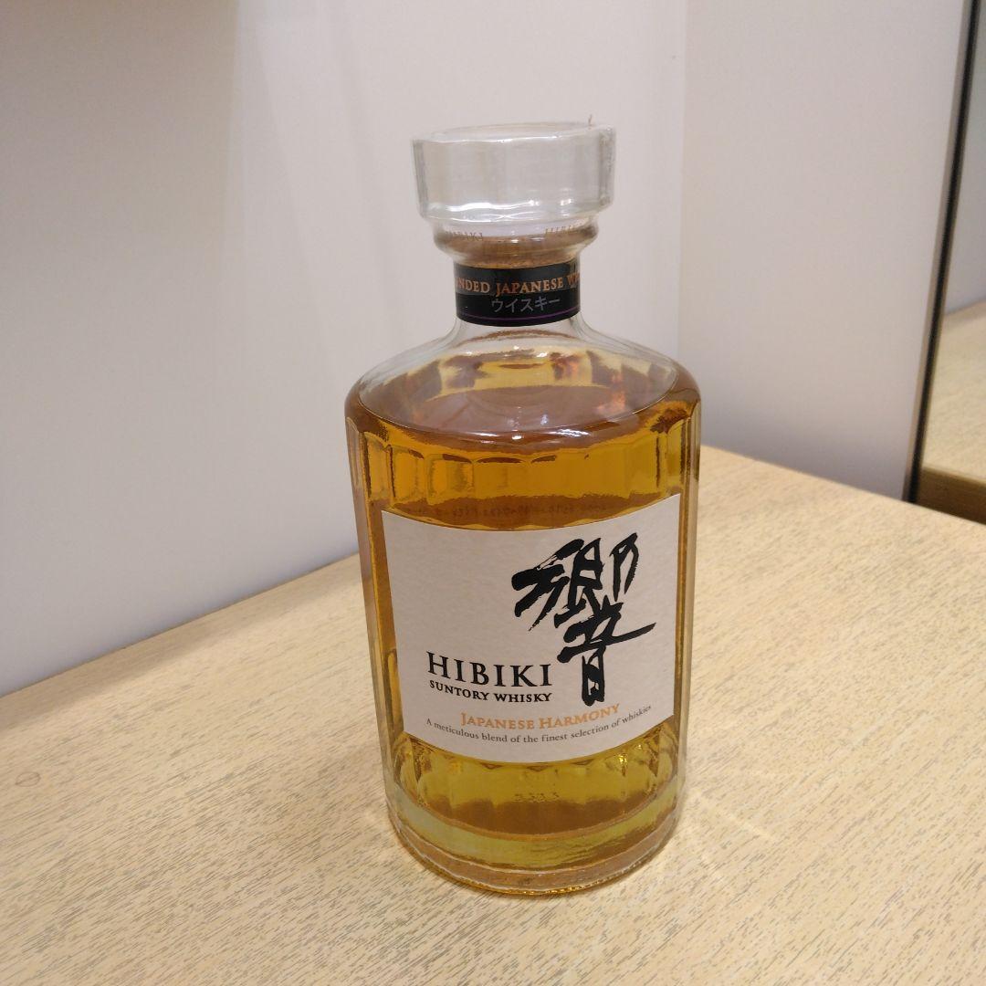 サントリー 響 700ml 1本　箱有り