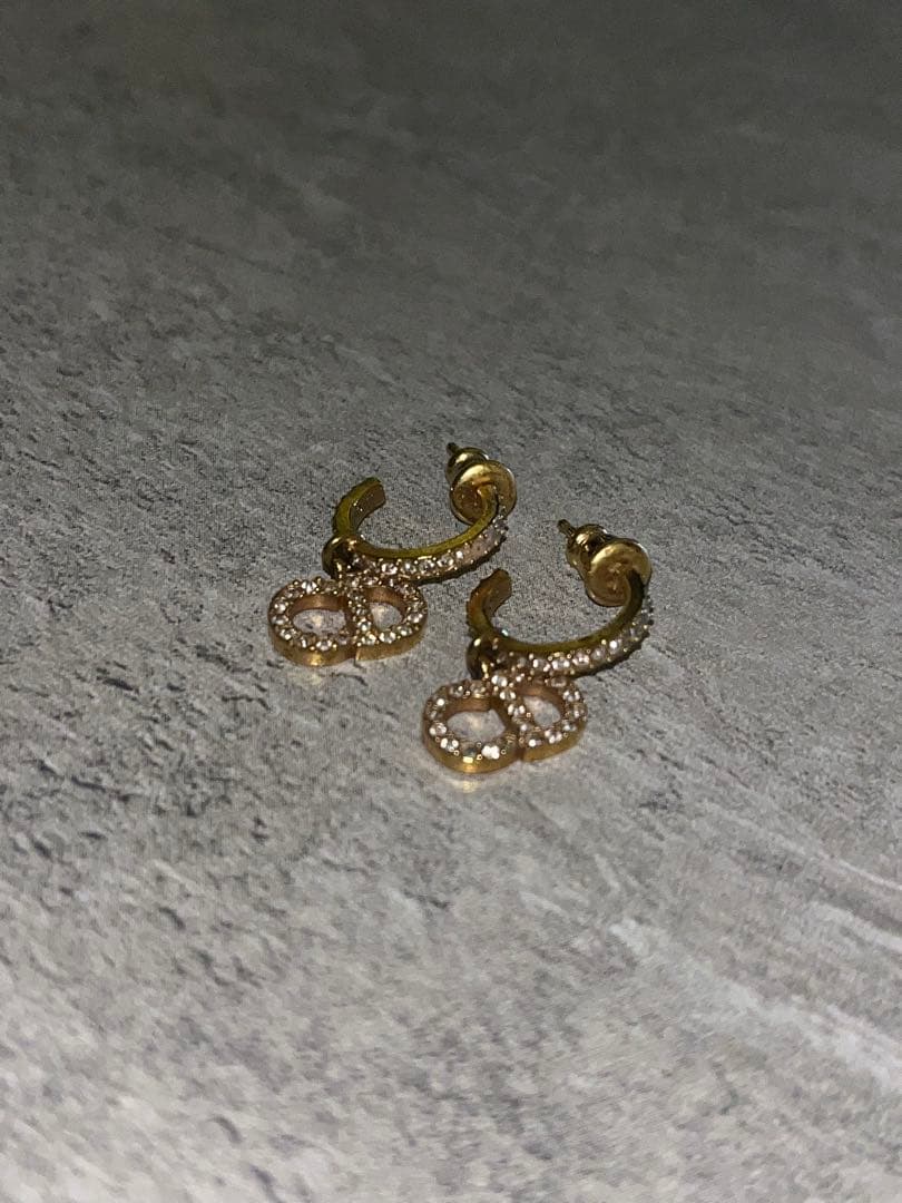 DIOR ロゴピアス クリスタル ゴールド