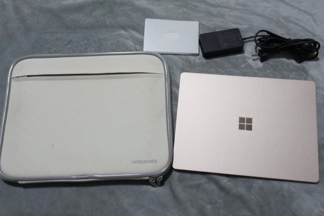 む*む様 Microsoft Surface Laptop Go 256ギガ