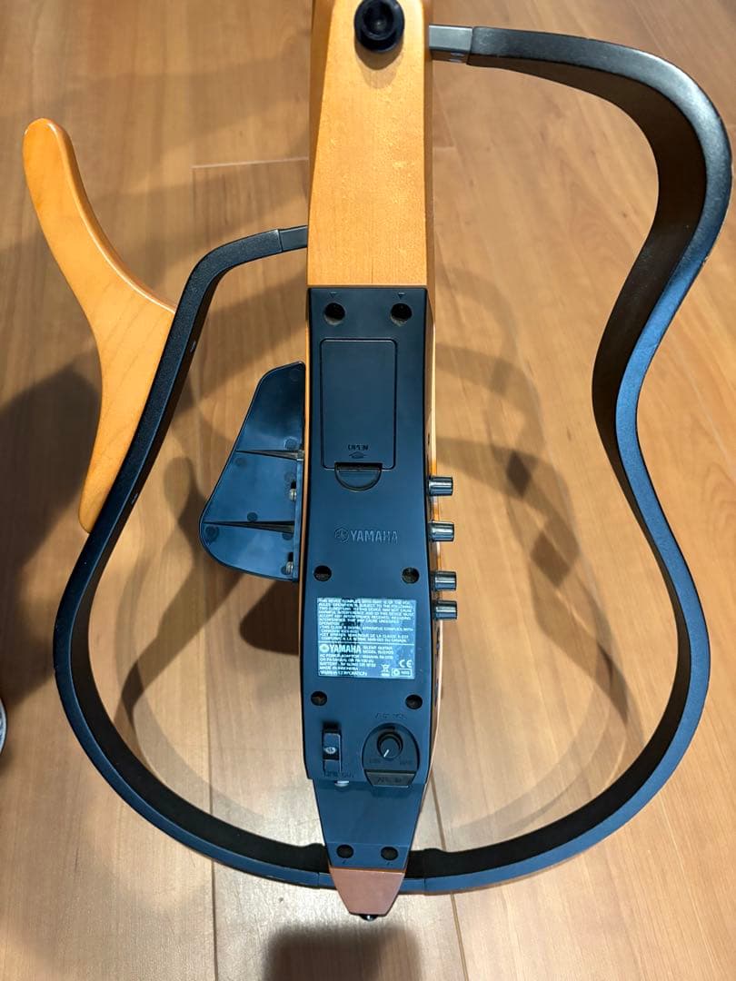YAMAHA SLG110S ヤマハ サイレントギター ナチュラルケース付
