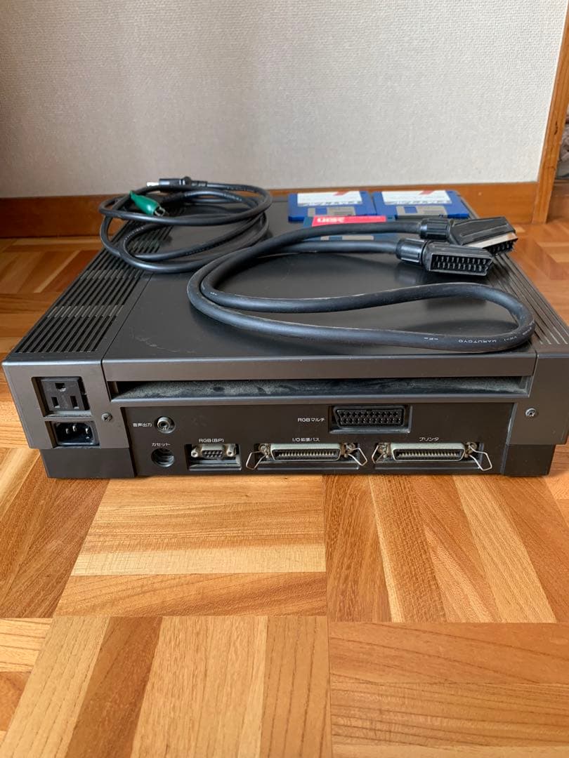 FM-77AV初代モデル　3．5FD 1ドライブ　ジャンク品