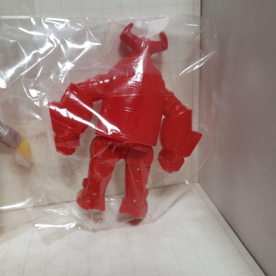 特撮ロボコン、はっちゃん、カブタック、ソフビフィギュアセットです。