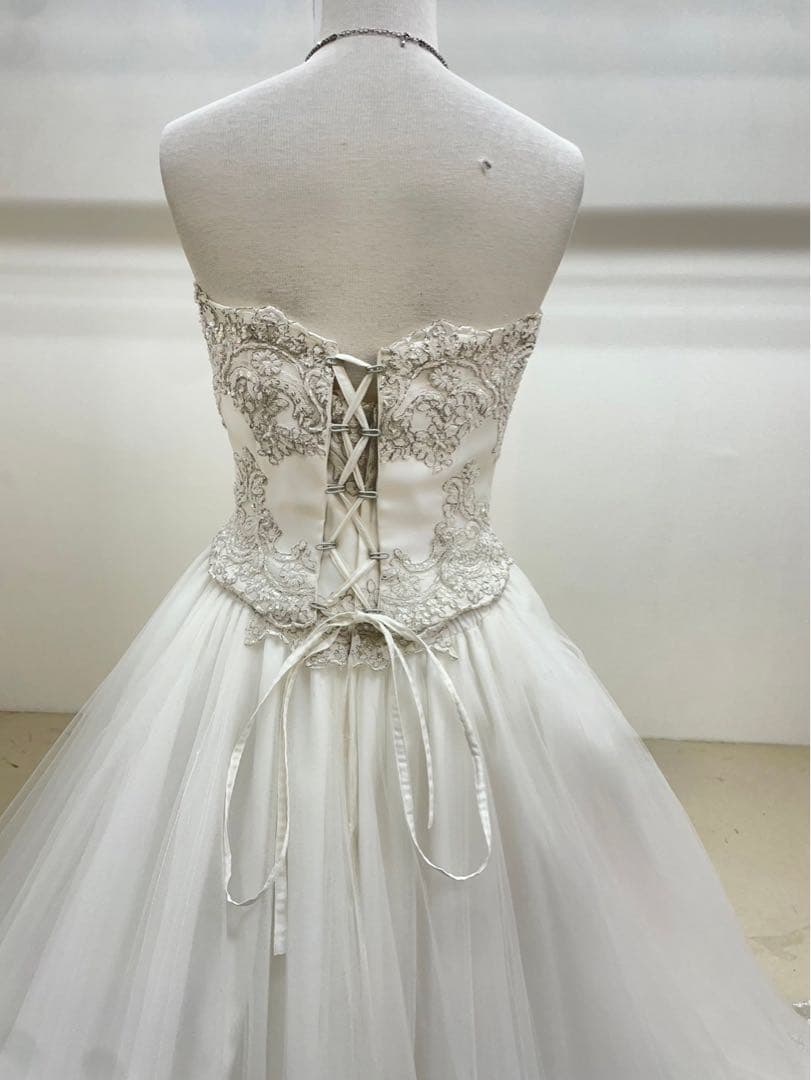 桂由美　ウェディングドレス　ホワイトドレス　白いドレス　発表会　結婚式