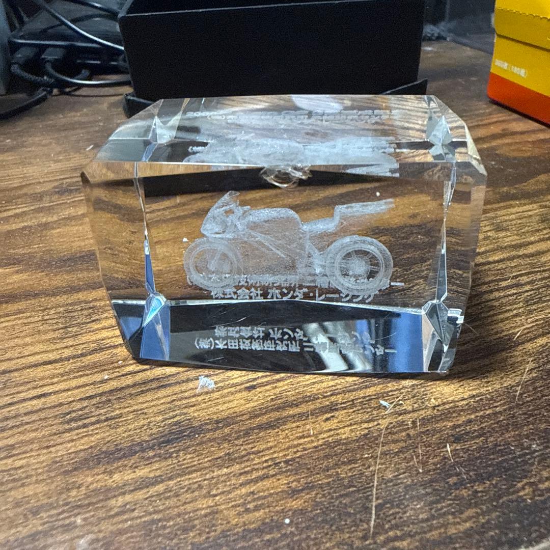 2006年 Moto GP RC211V クリスタル彫刻