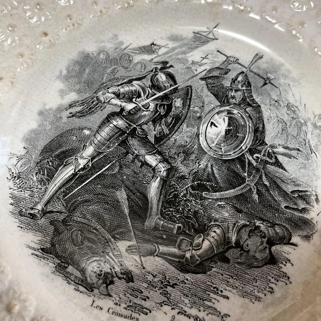 騎士と戦士の戦闘シーン 陶器皿