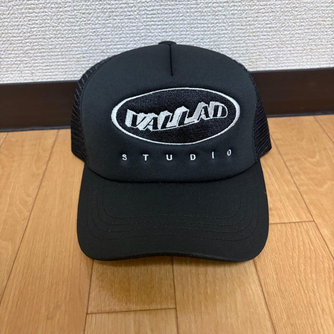 新品 未使用 VALLAD STUDIO LOGO BLK メッシュ キャップ