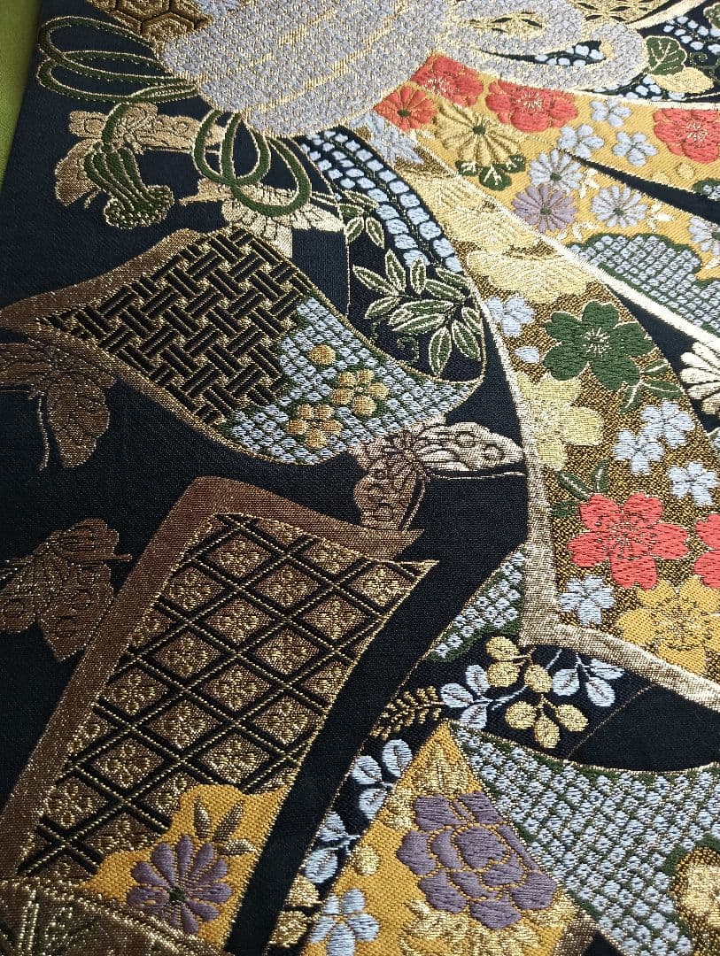 小柄さんの為のお仕立て　振袖フルセット　美品　華やか　丈151 裄66