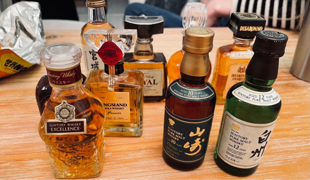 ウイスキー　ミニボトルセット　（9本）