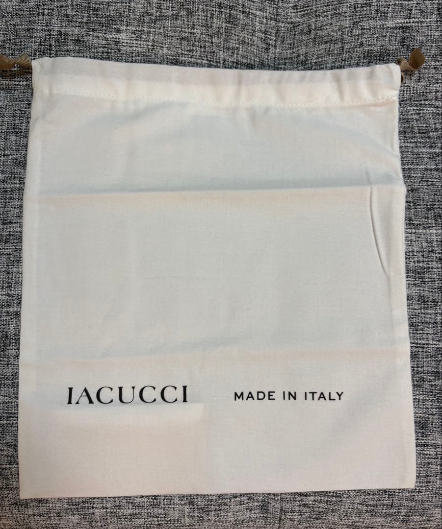 IACUCCI イアクッチ モノグランマ ポーチ