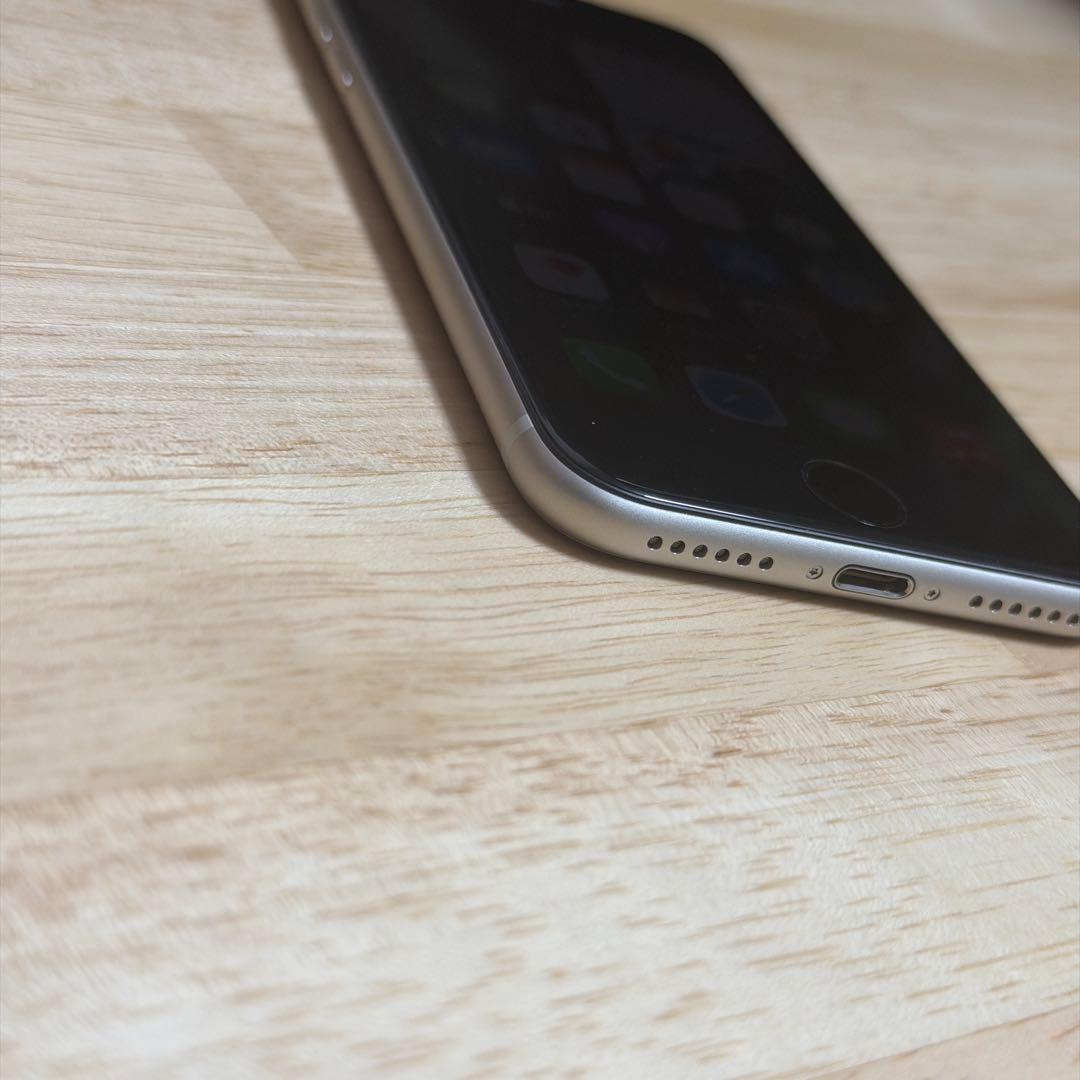 Apple iPhone SE3 (第3世代) スターライト 128GB