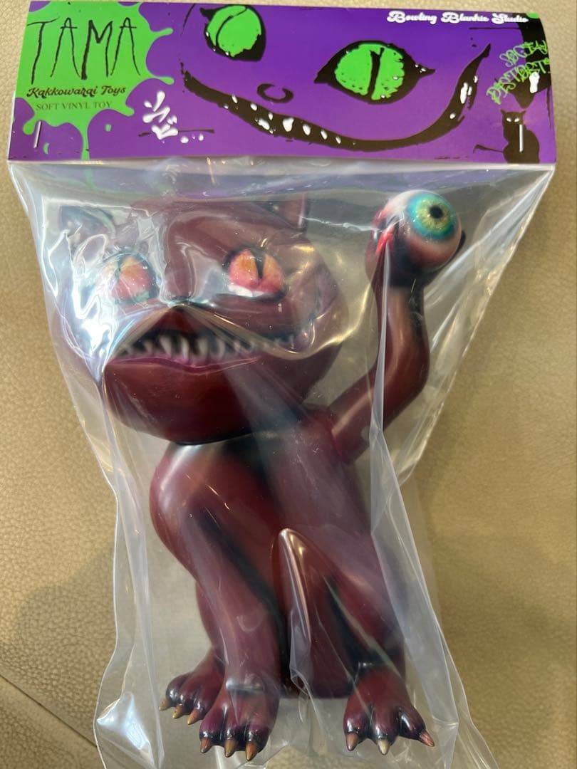 かっこわらい雑貨店 TAMA 目ん玉鷲掴み日焼け　ソフビ スーフェス93