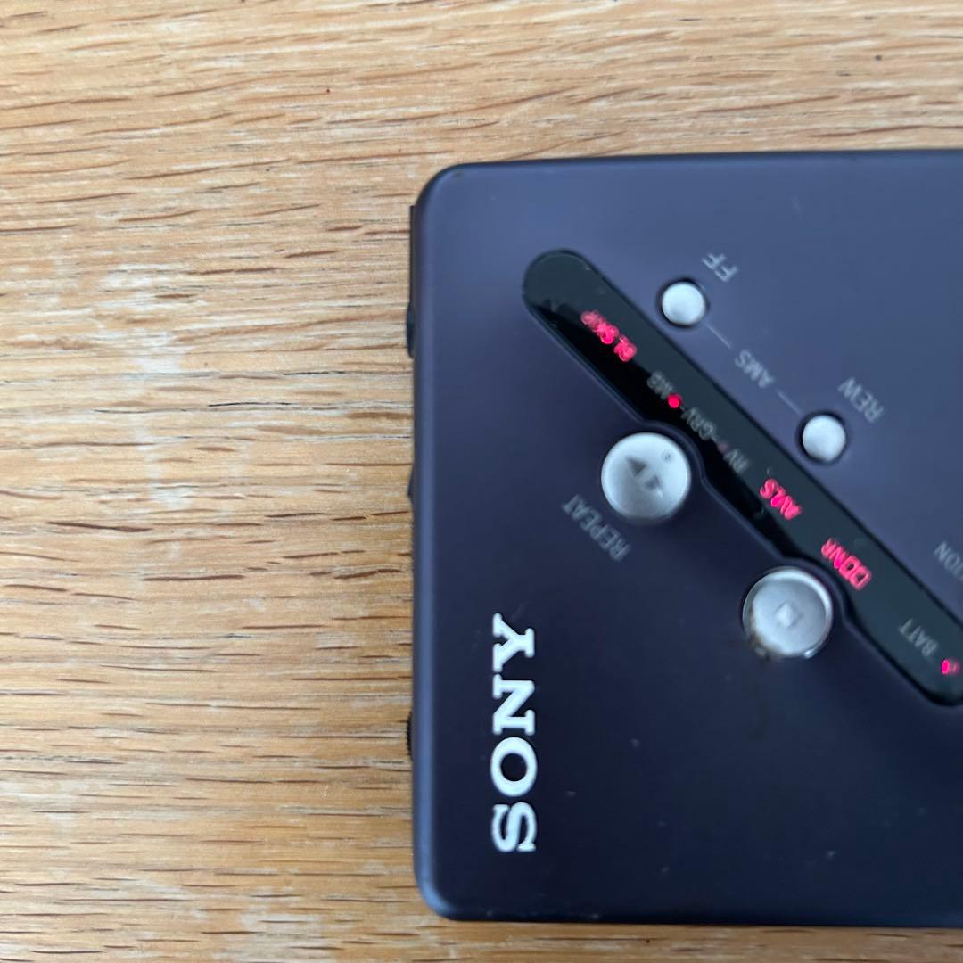 ポータブルプレーヤー SONY WM-EX677