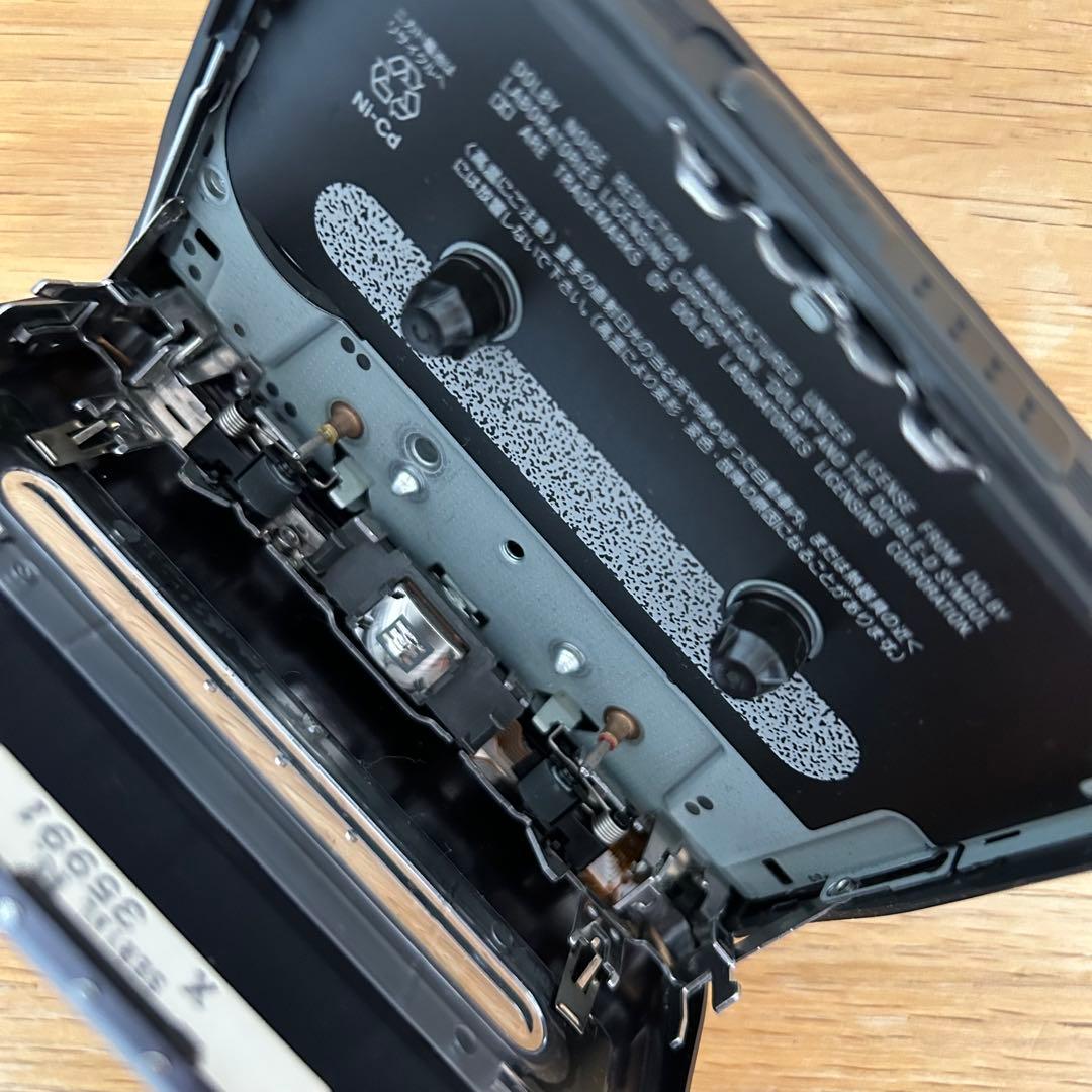 ポータブルプレーヤー SONY WM-EX677