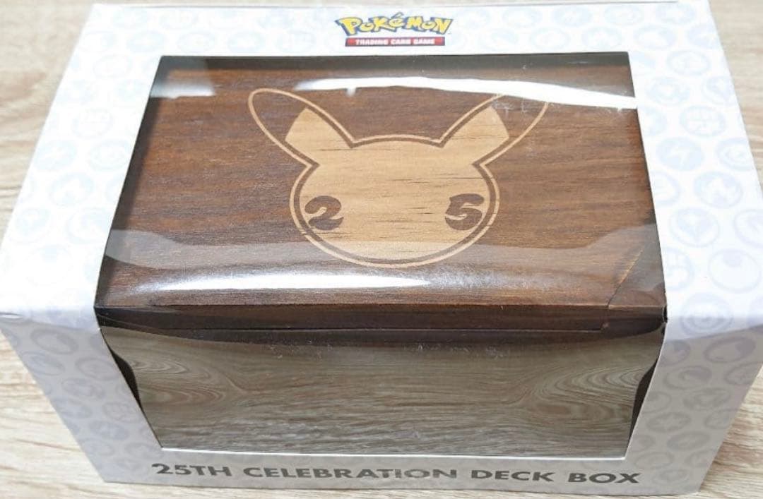 （海外限定）ポケモン 25周年限定 木製 デッキケース