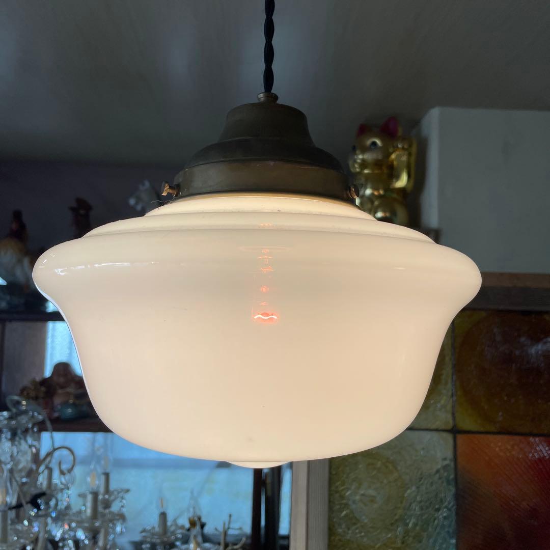 アンティーク・ミルクガラス天井吊り下げ ランプ