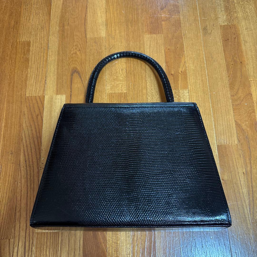 YVES SAINT LAURENT イヴサンローラン型押しトップハンドルバッグ