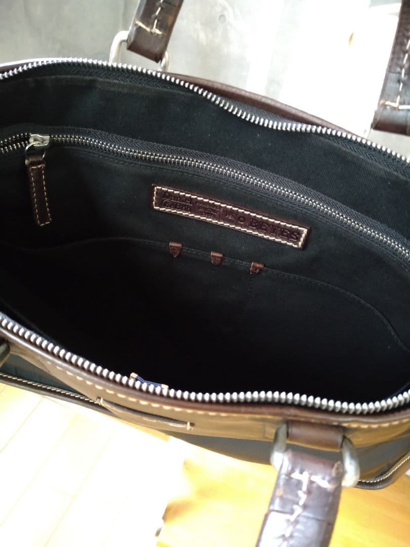 美品！BEYES別注【Daniel＆Bob】ブリーフバッグ