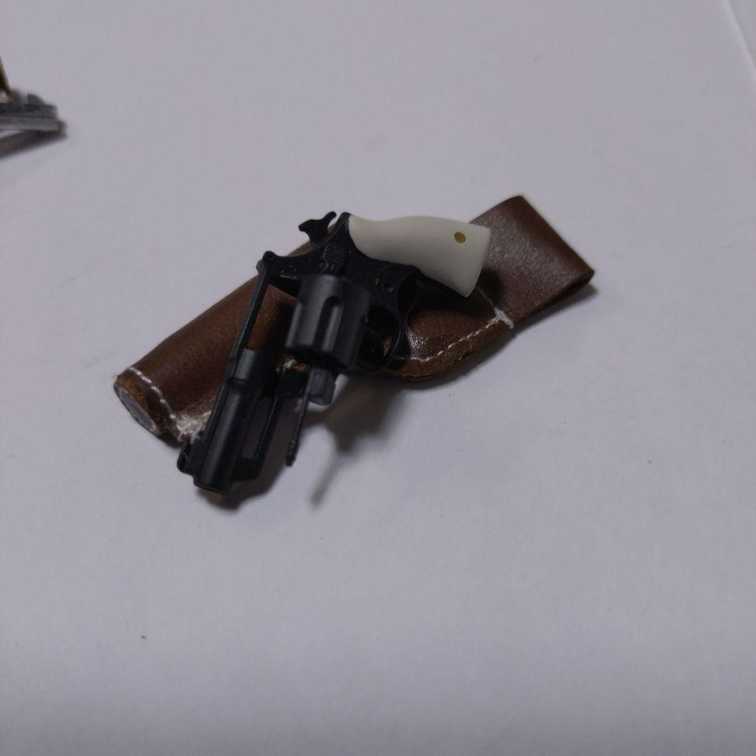 1/6DID・DAMTOYSパットン将軍エングローブ入コルトSAA&M27