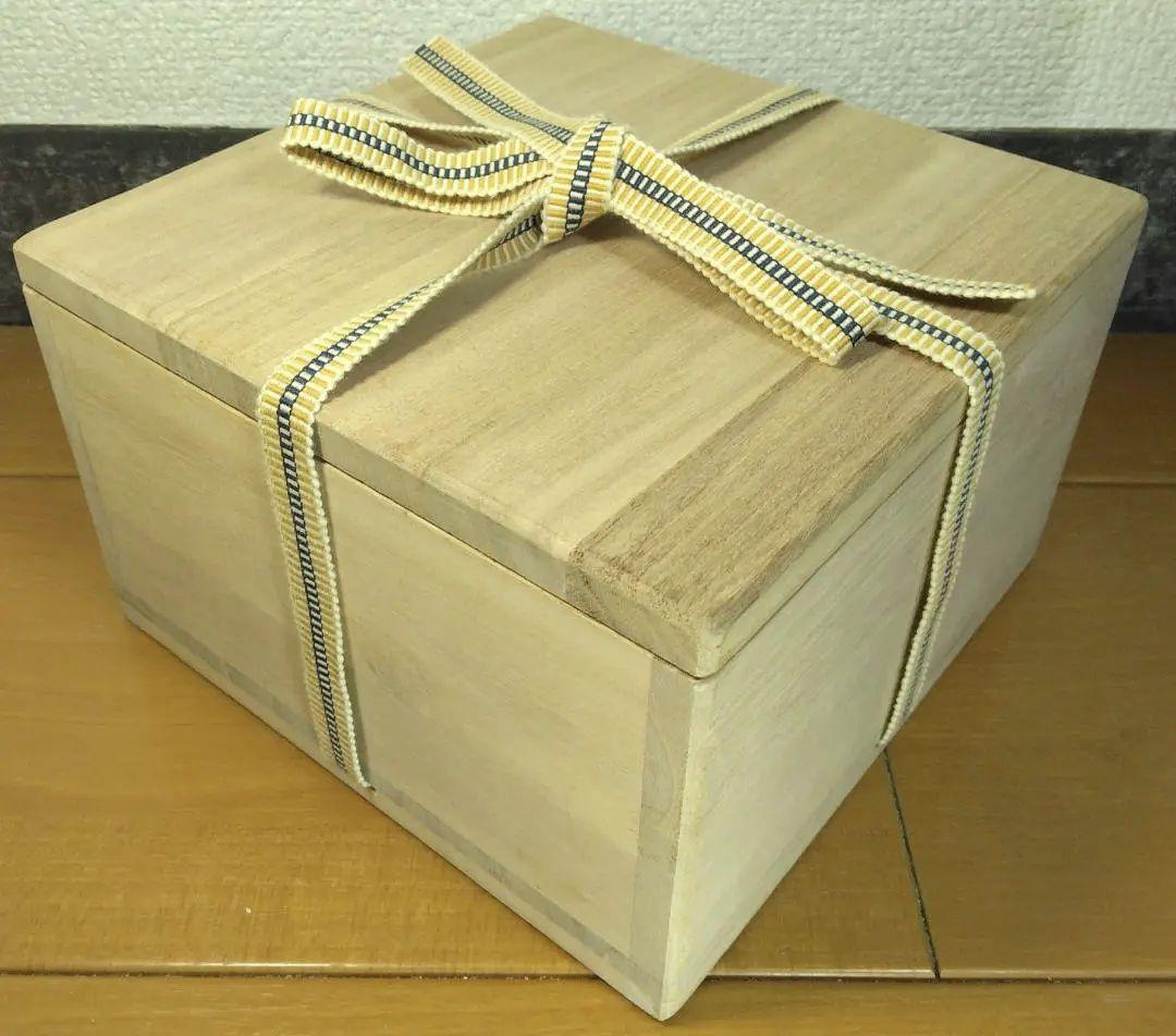 人間国宝 金城次郎 マカイ(魚紋茶碗) 栞 共箱(本人書付) 壷屋焼 やちむん