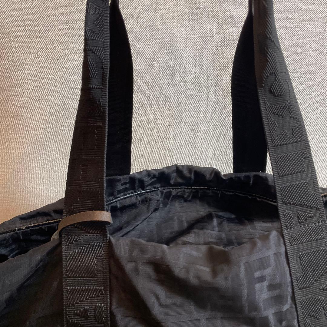 FENDI フェンディ　ボストンバッグ　 ズッカ柄 ブラック　黒