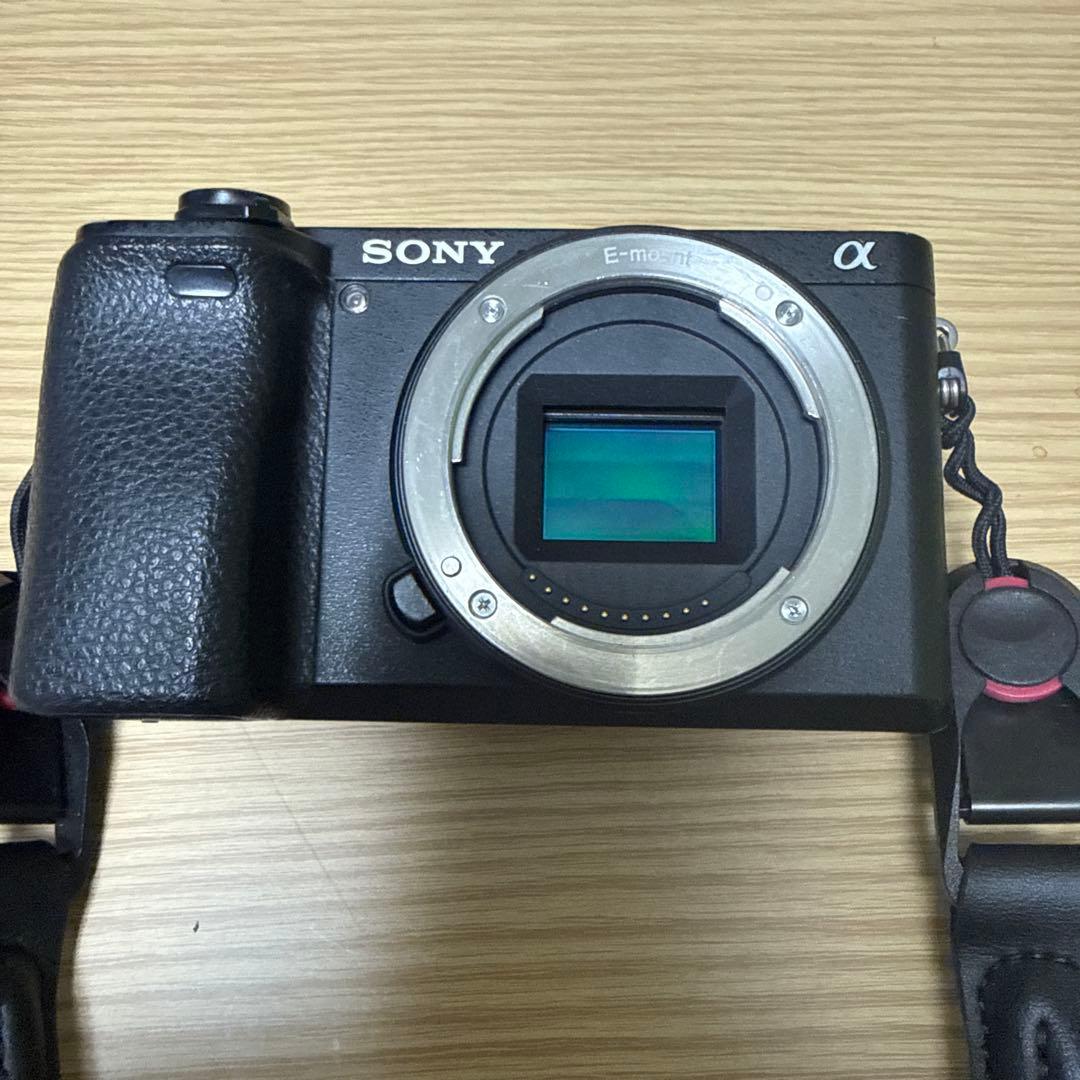 最終価格SONY α6300 ミラーレスカメラ 単焦点レンズ×3 バッテリー×2