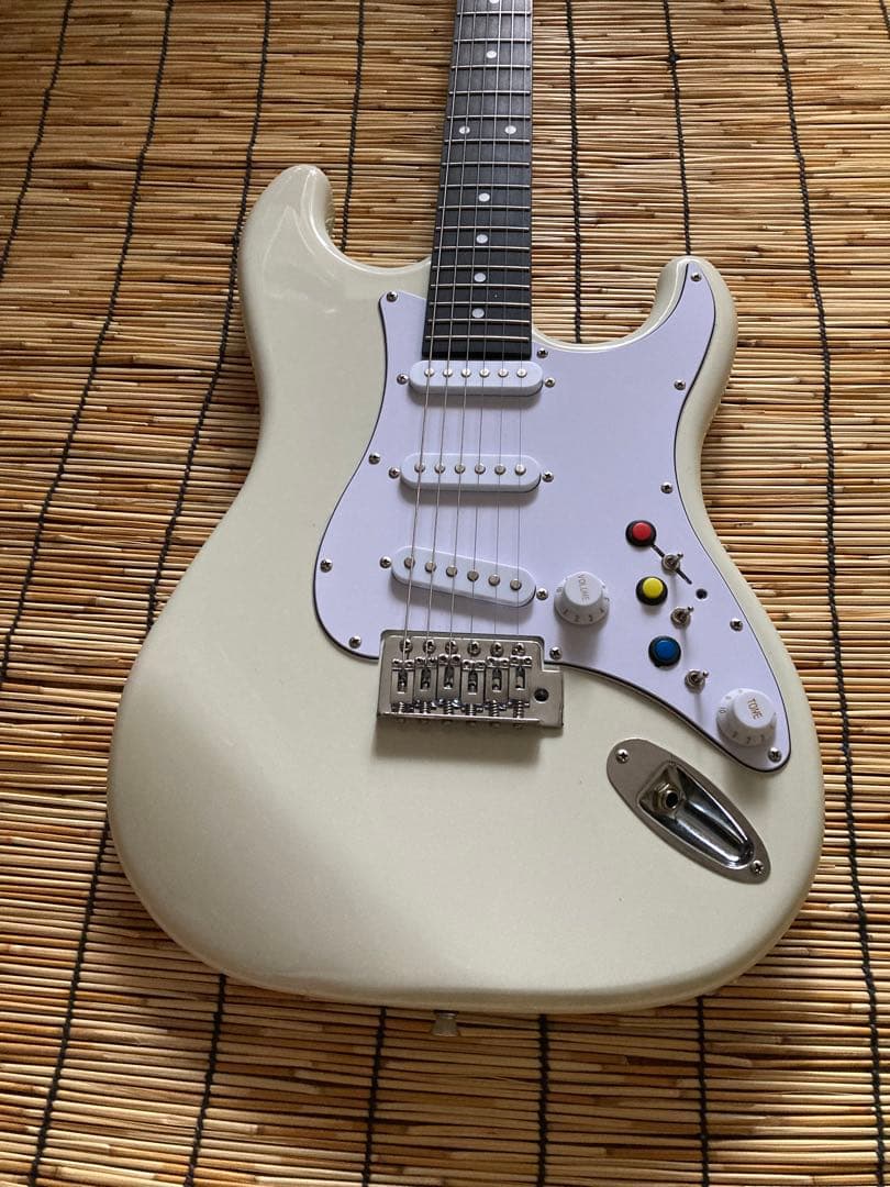 ☆美品珍品　ピックアップ個別選択式に改造したBuskers ST