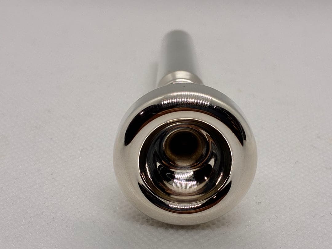 トランペットマウスピース Giardinelli New York 5M