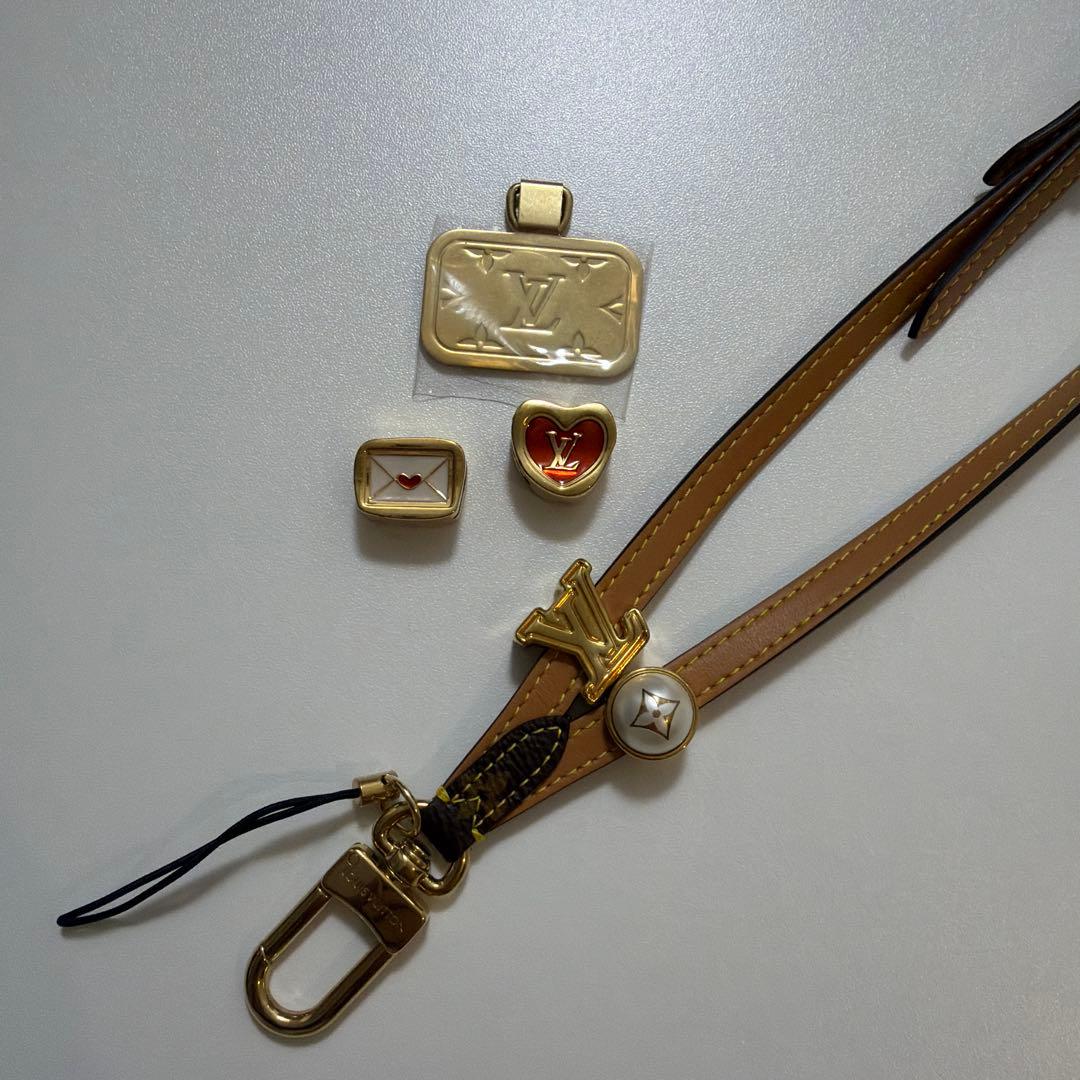 K*x様 ルイ・ヴィトン フォンホルダー　ストラップ　LOUIS VUITTON