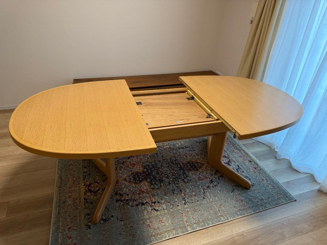 お取り引き約束あり　伸縮ダイニングテーブル