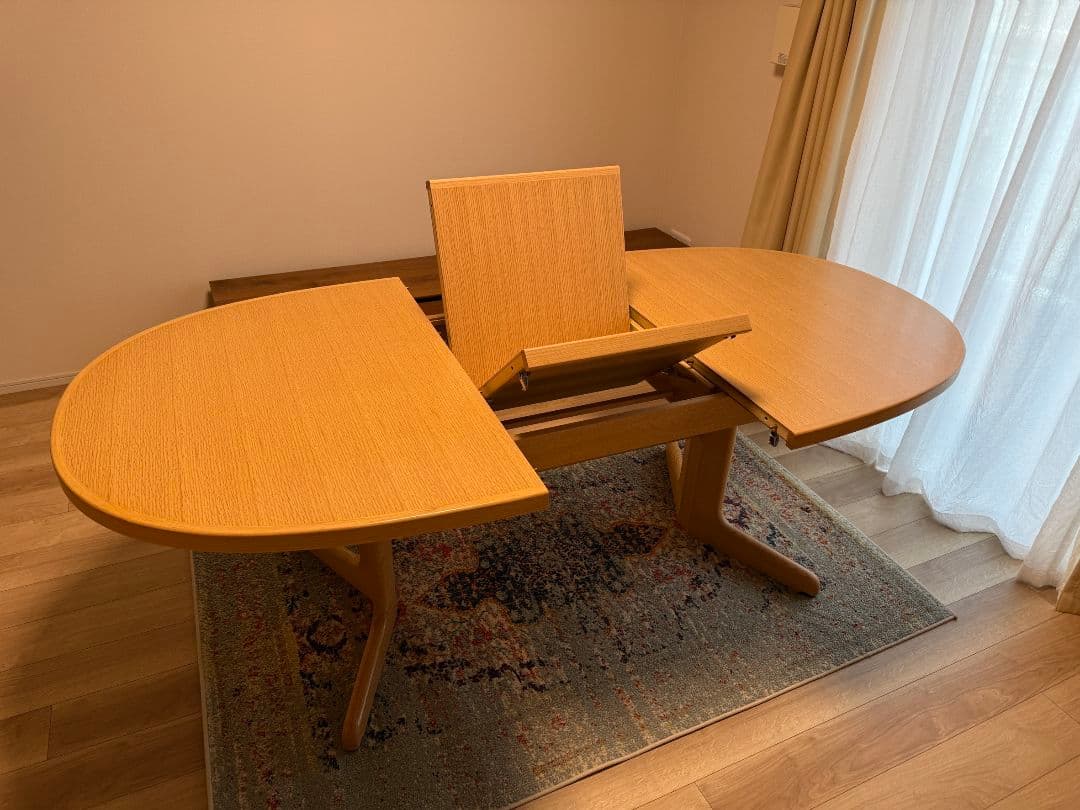 お取り引き約束あり　伸縮ダイニングテーブル