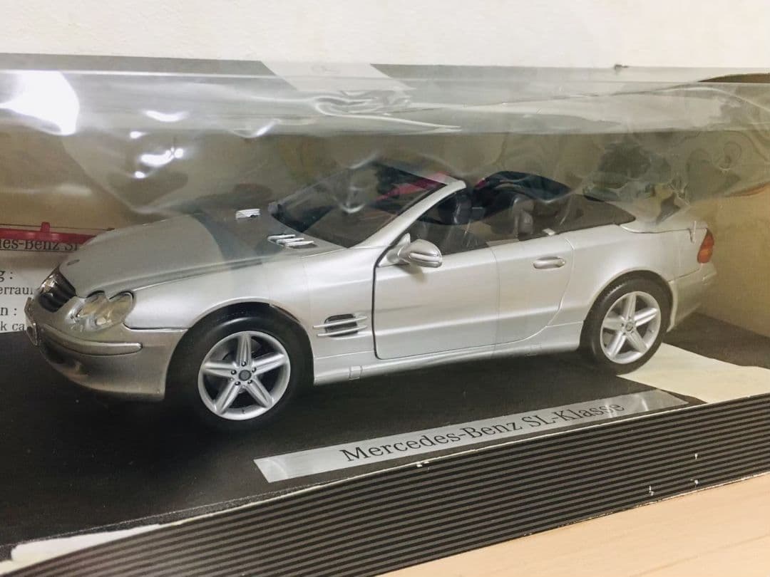 新品▼メルセデスベンツ 模型 ディスプレイ 鑑賞用 ミニカー 1/18 SL