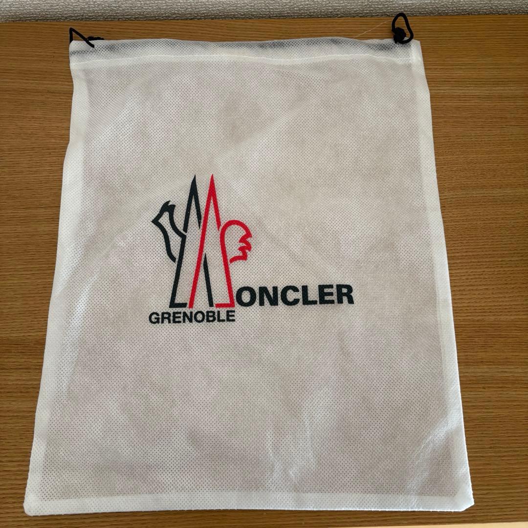 週末値下げ 新品 モンクレール グルノーブル ニット帽 ブルー系　正規品