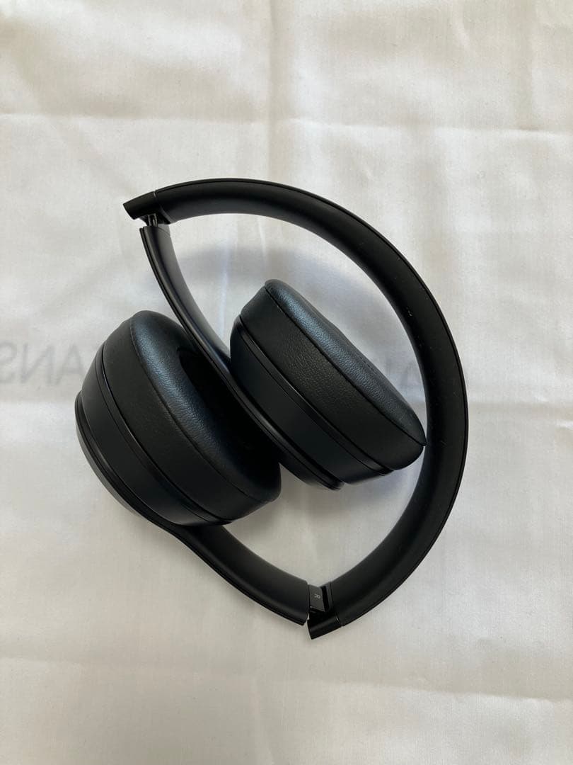 美品　BEATS SOLO3 ワイヤレスヘッドホン