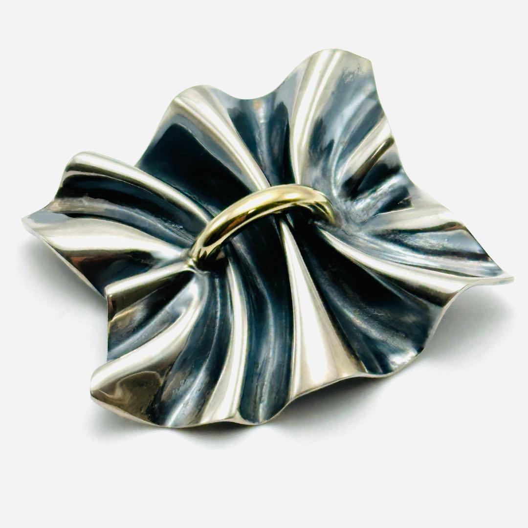   399 ギャザー　シルバーブローチ　925 燻　コンビ