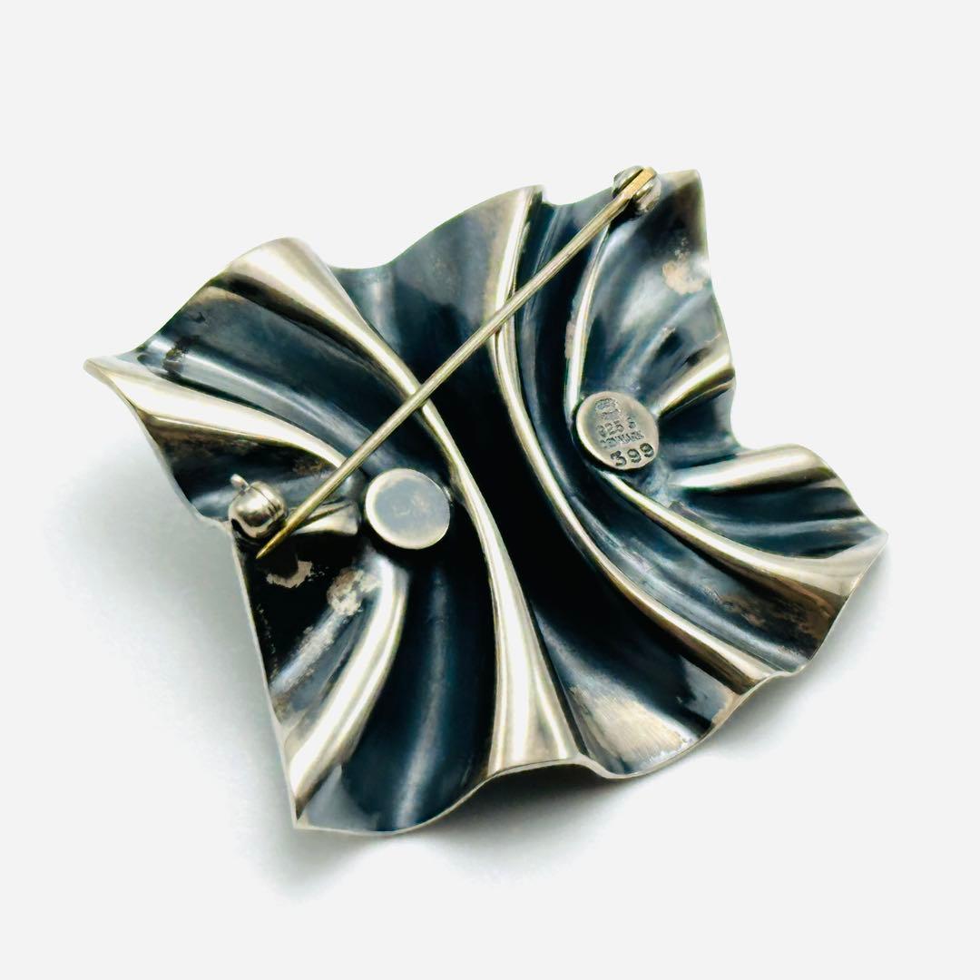   399 ギャザー　シルバーブローチ　925 燻　コンビ