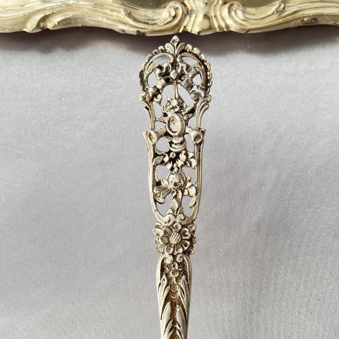 【ドイツ】天童と薔薇のケーキサーバー【純銀】ローズとチュラブ 　21cm