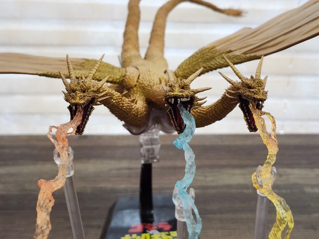 キングギドラ　スペシャルカラー Ver.　S.H.MonsterArts