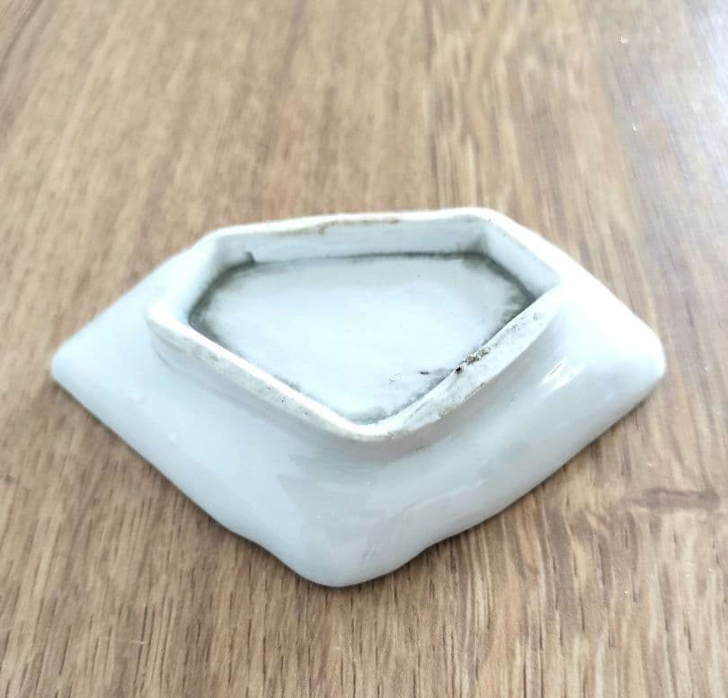 お値下げしました、古伊万里　染付　富士山型・三保松原図　豆皿