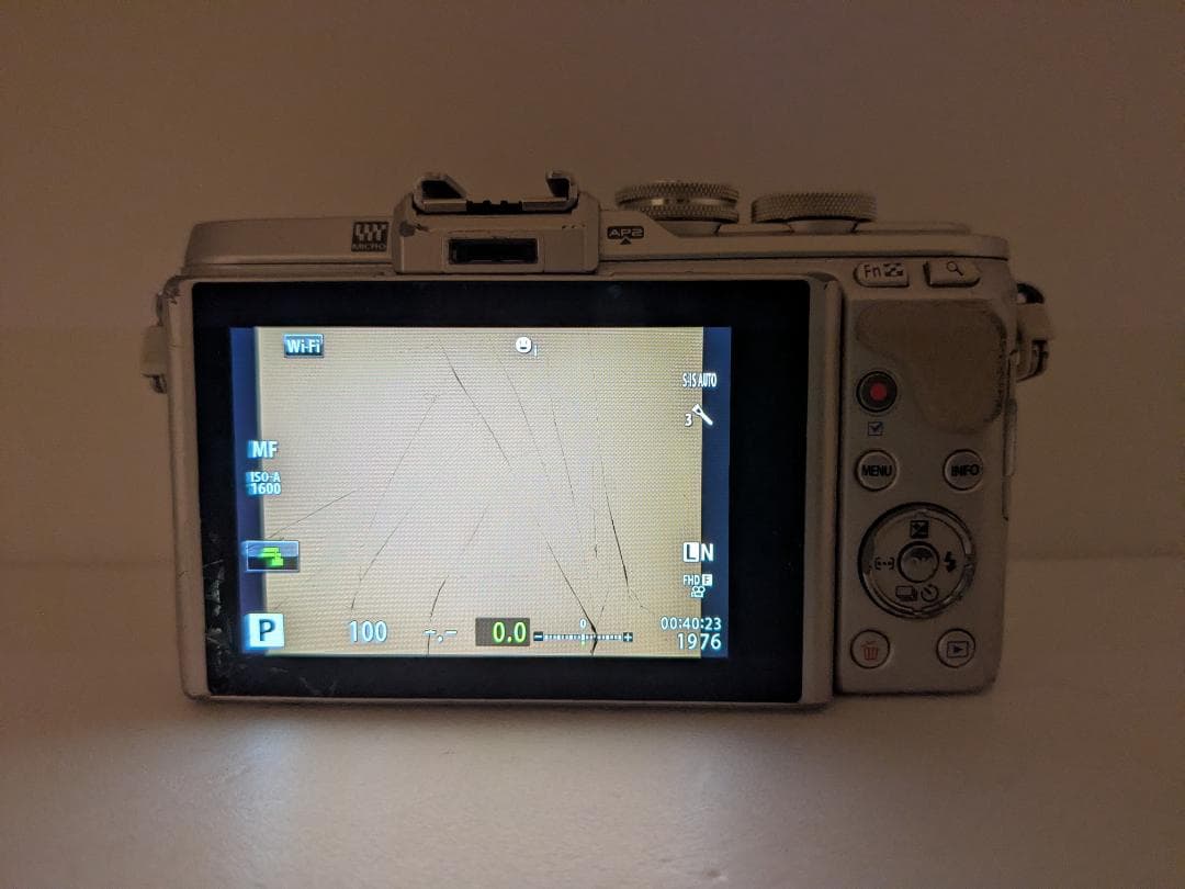 オリンパス OLYMPUS PEN E-PL8 ボディ完動品 #310c