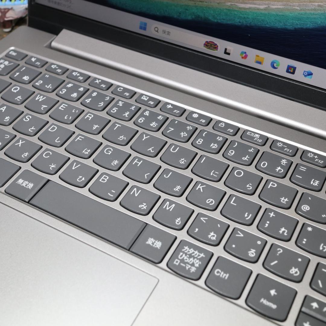 小型！Win11公式対応10世代Corei5/メ8G/新品SSD/無線/HDMI