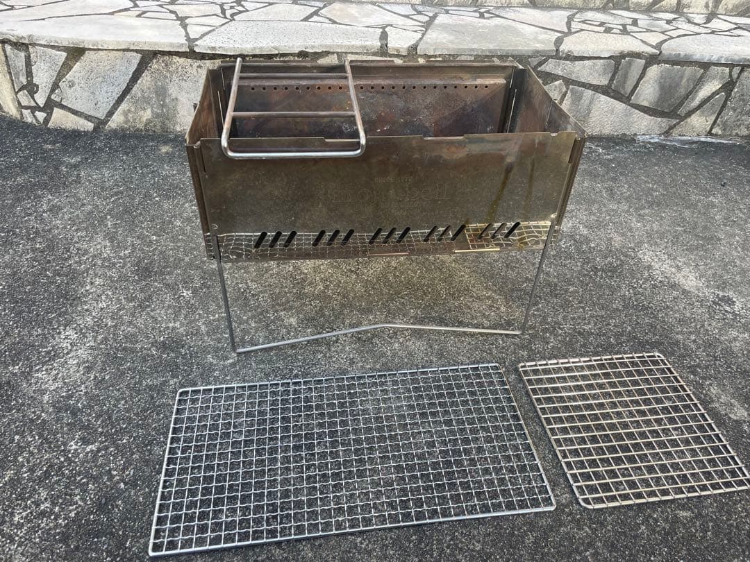 mont-bellの二次燃焼焚火台　フォールディング ファイヤーピット