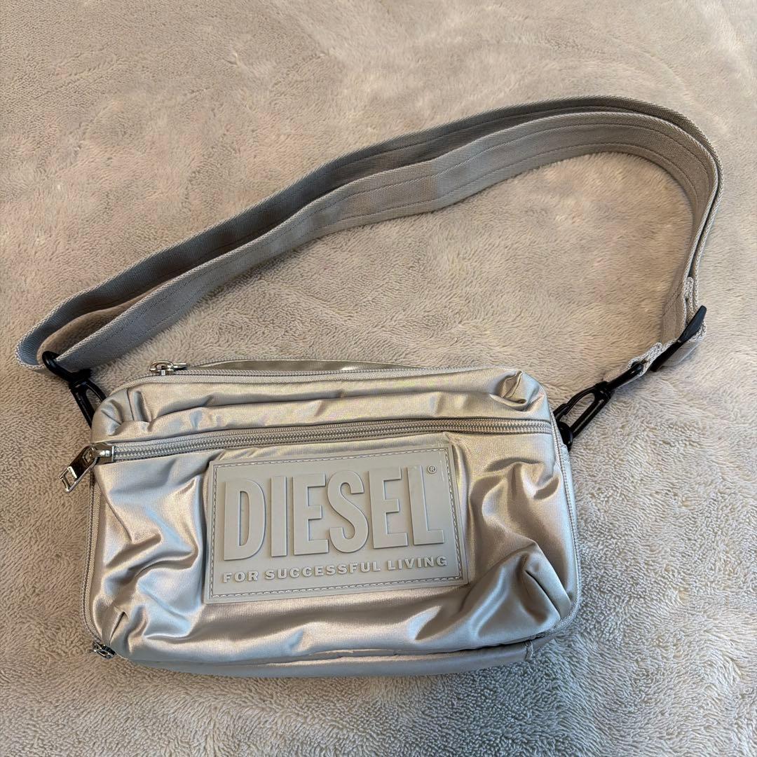 最終値下げ　DIESEL シルバーショルダーバッグ