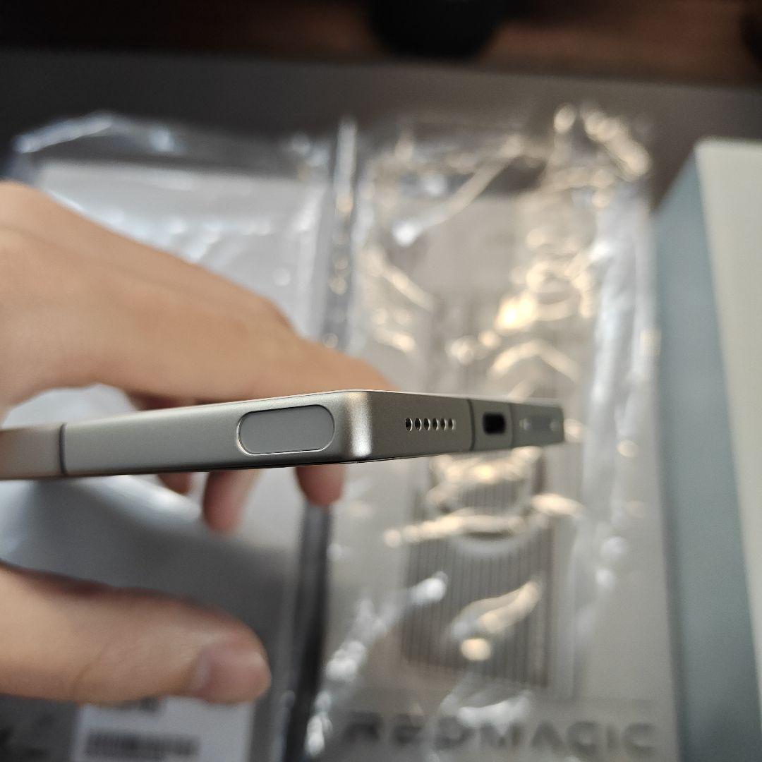 レッドマジック REDMAGIC 10 AIR 512G ホワイト