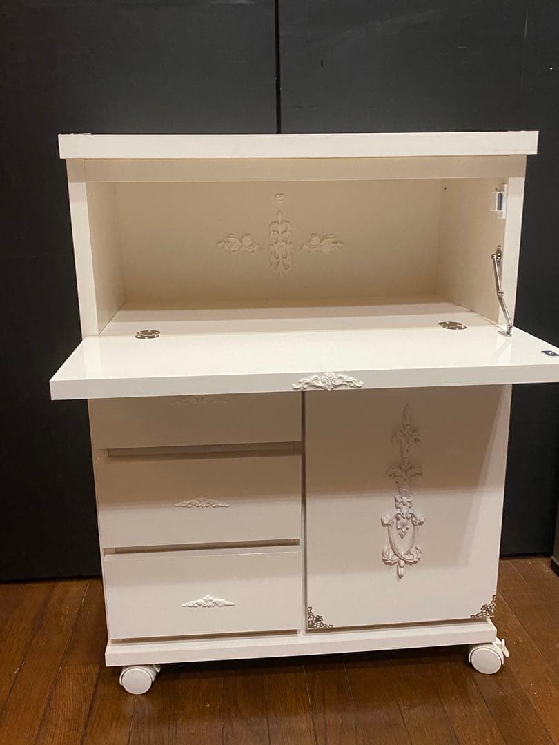 ロココ♦️ホワイトシャビー♦️3連 高級 パーテション♦️天然木♦️未使用品♦️送料込