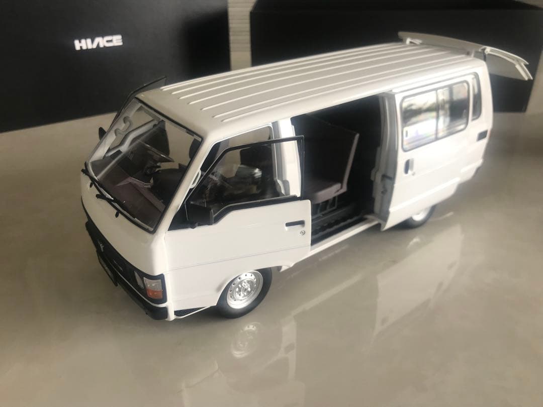 プライスダウン！トヨタハイエース1/18 TOYOTA H50 White