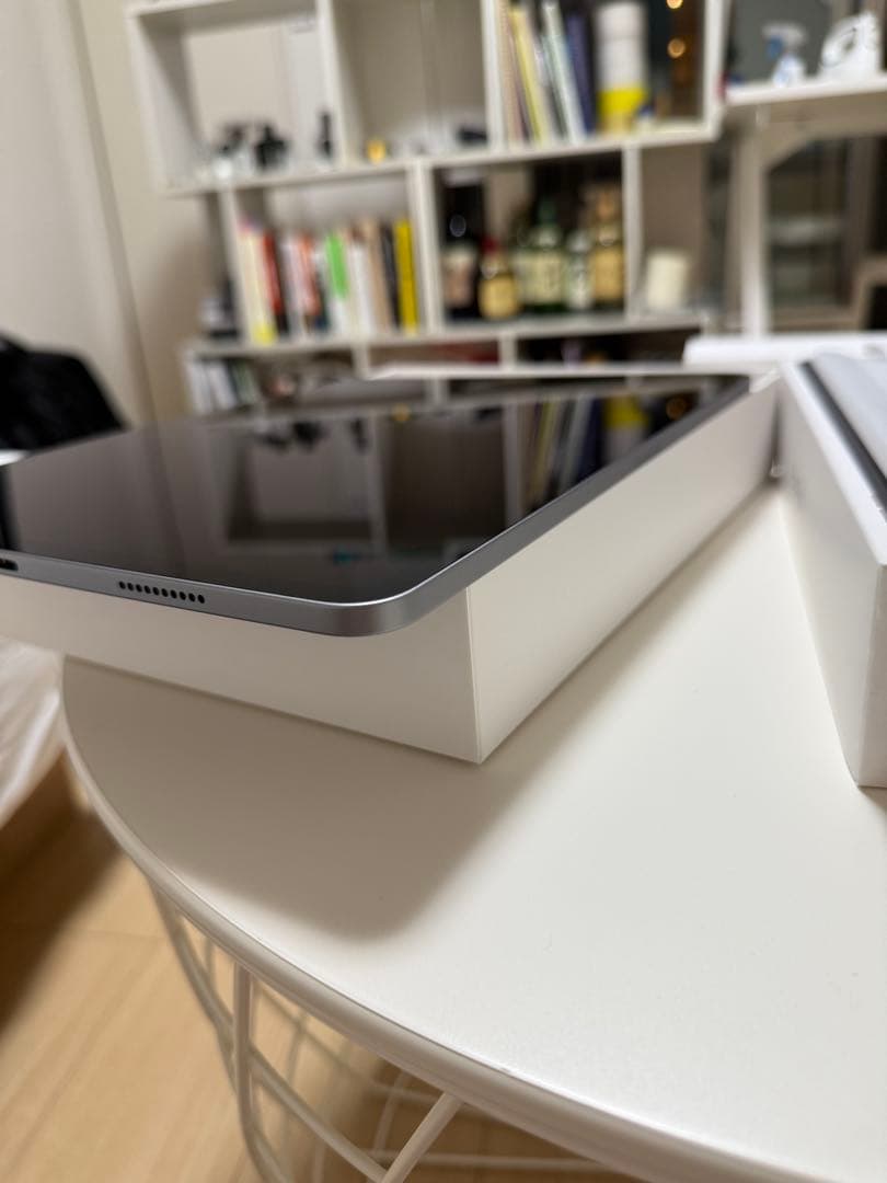 [美品] iPad Pro 12.9インチ（第6世代） 128GB Wi-Fi