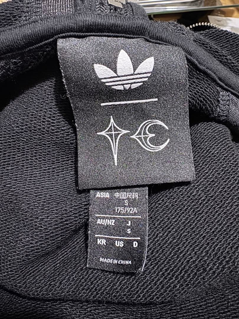 S Adidas THUG CLUB TEAMGEISパーカーKC2209